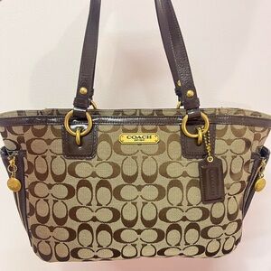 COACH Signature Canvas Tote in Brown